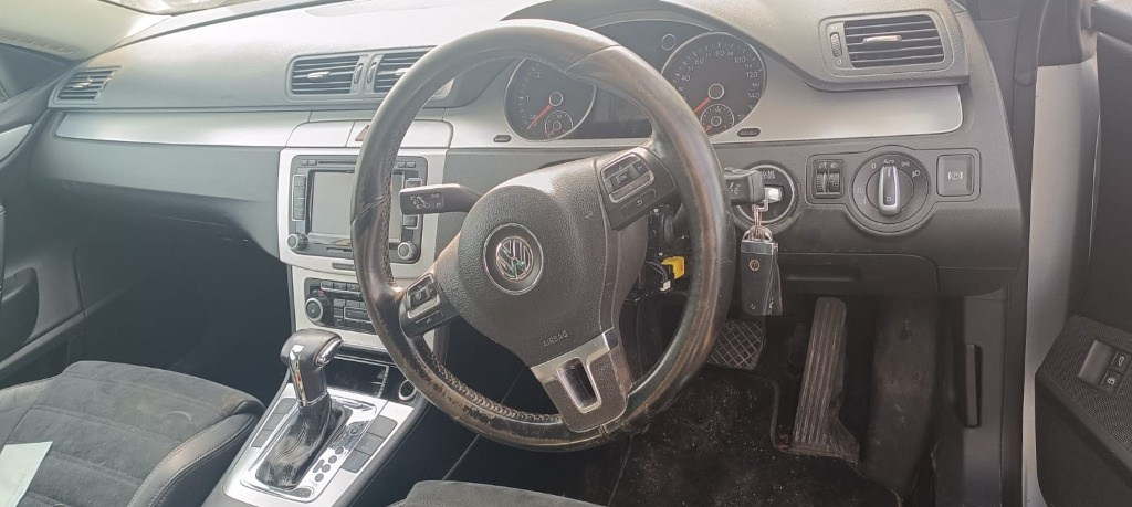 Pompa ulei Volkswagen Passat CC 2009 cou