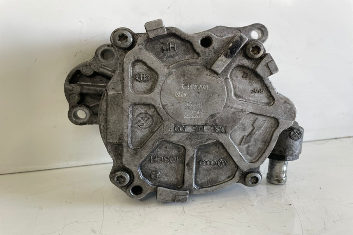 Pompa vacuum 03L145100 Volkswagen VW Passat B6 [2005 - 2010]