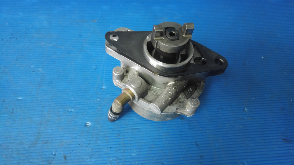 Pompa vacuum 1.3 multijet fiat punto 188 doblo idea panda lancia musa ypsilon 73501358