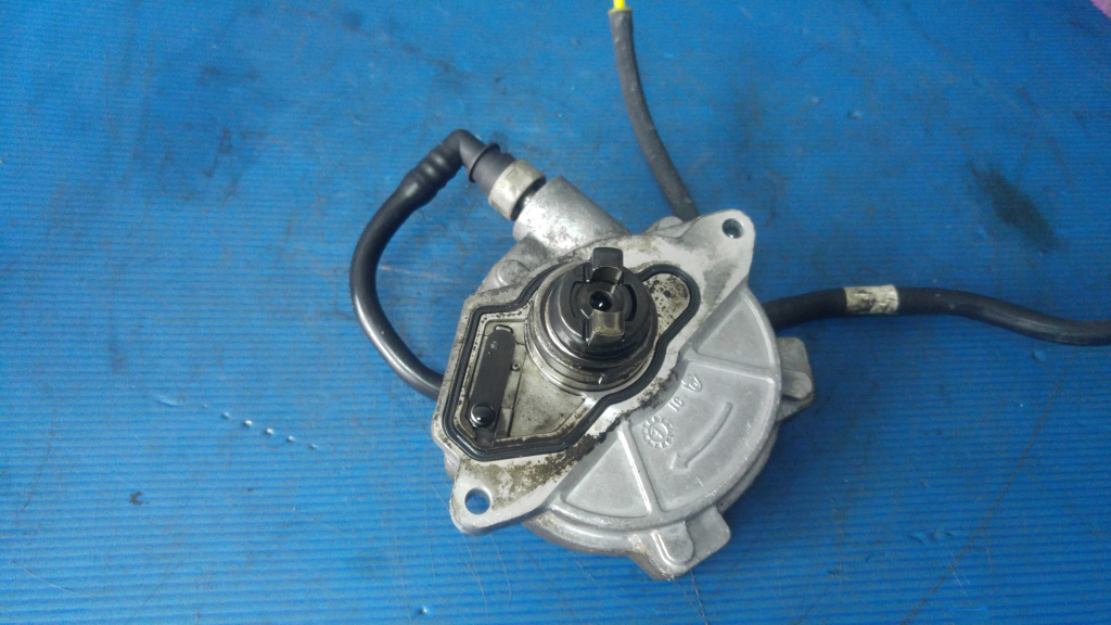 Pompa vacuum 1.5 cdi 639939 smart forfour 454 mitsubishi colt 6 mercedes w169 a6402300365