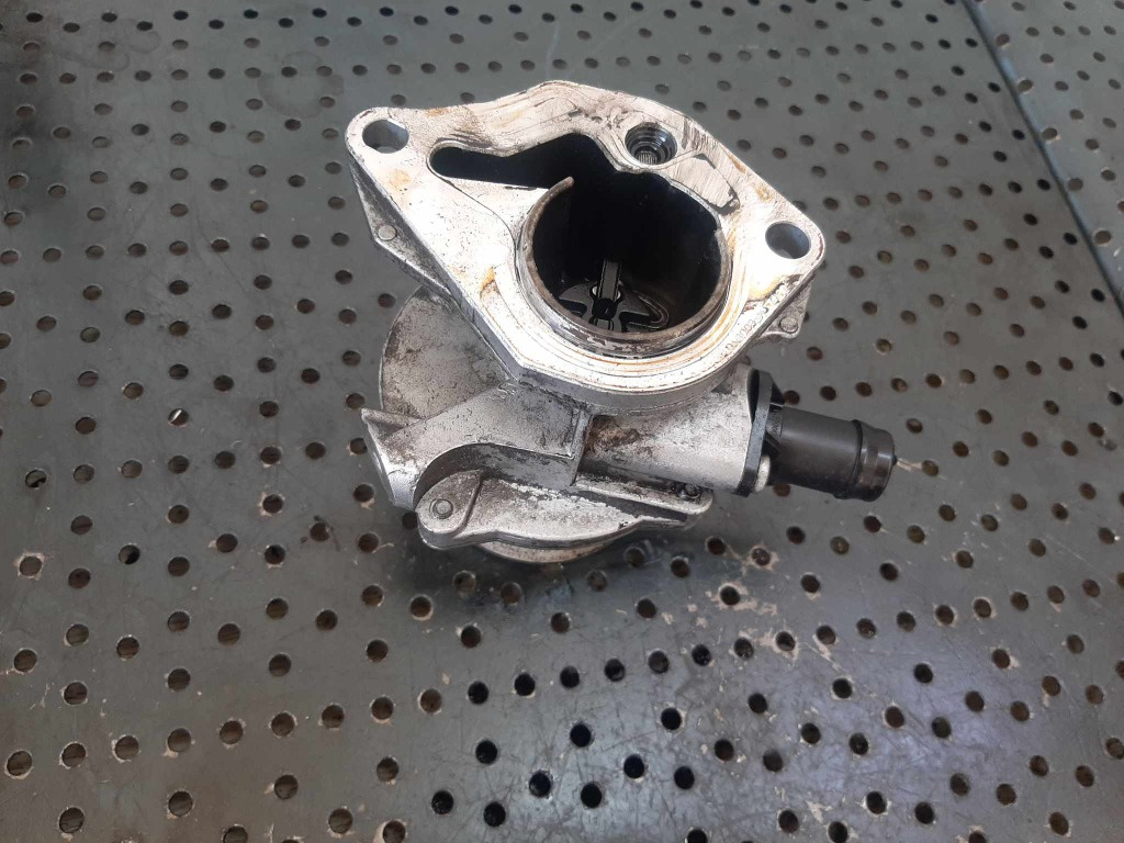 Pompa vacuum 1.5 dci k9k euro 5 nissan juke f15 k9kb410 82001005306-b