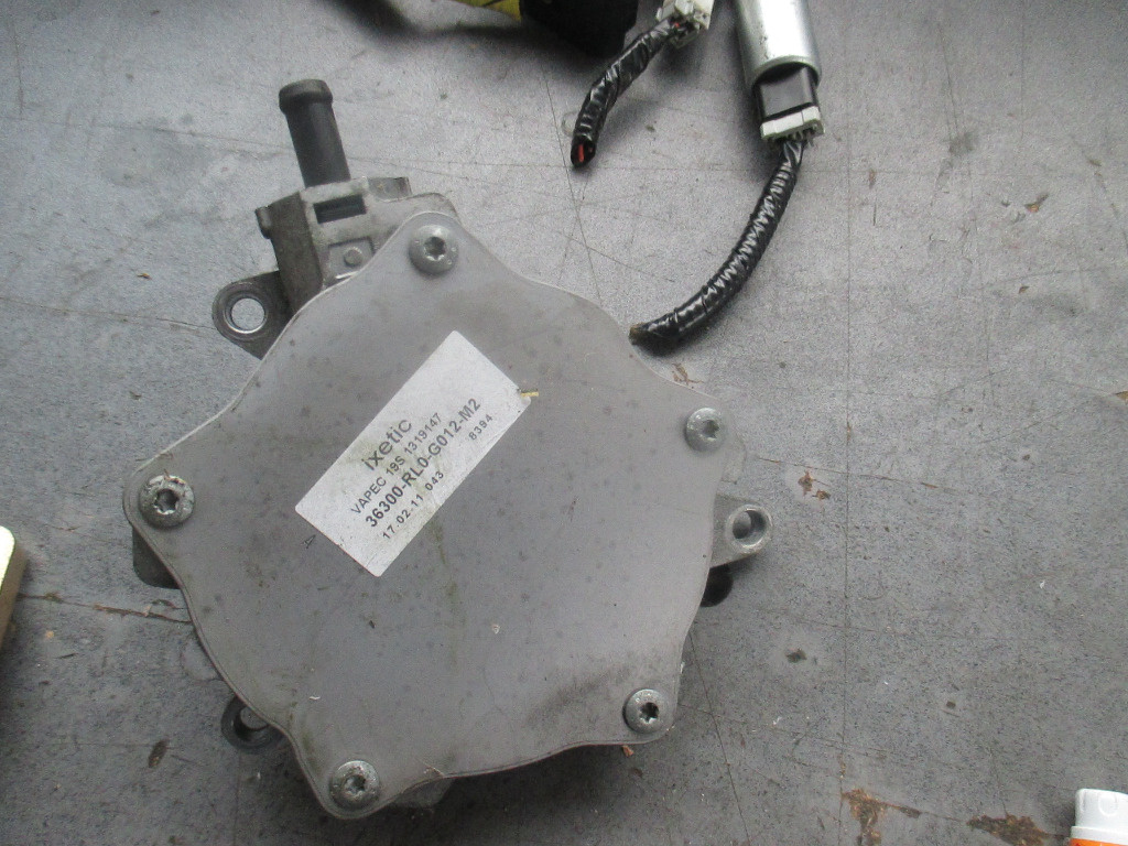 Pompa vacuum 36300-RLO-G012-M2 Honda CR-V 2.2 I-DTEC 150cp motor N22B3 euro 5 2011 2012 2013 2014