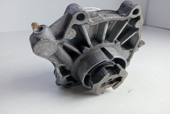 Pompa vacuum 55205446 Opel Astra H [face