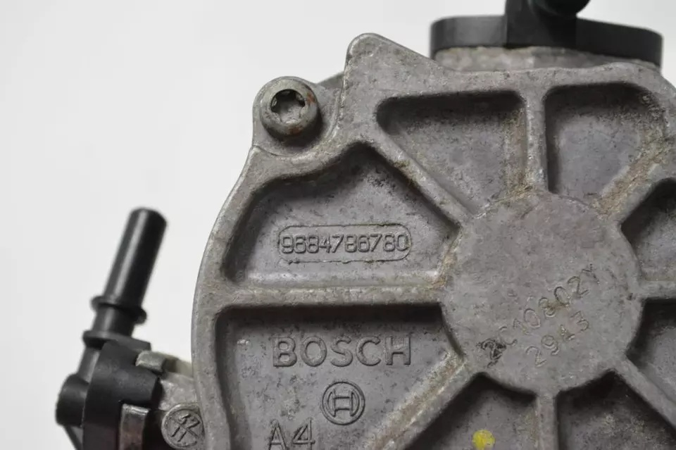 POMPA VACUUM 9684786780 Ford FOCUS 3 an 2011-2015 T1DA cod piesa 9684786780