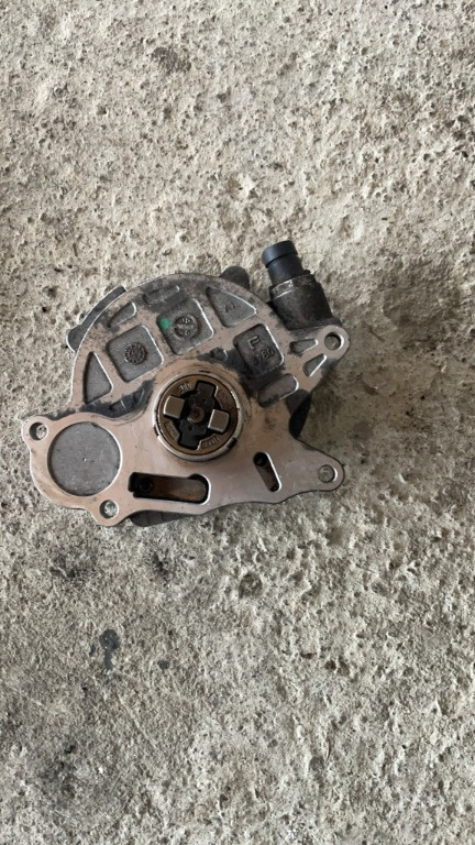 Pompa Vacuum Audi A4 B8 2.0 TDI CAG 03L145100