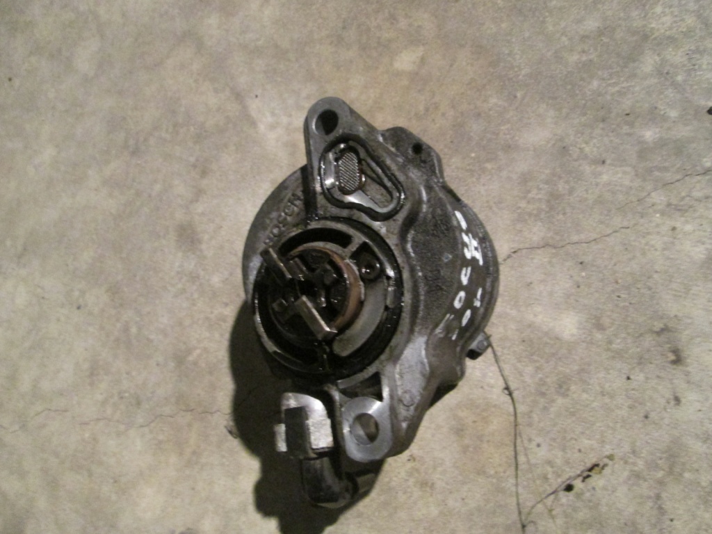 Pompa vacuum Ford Peugeot Citroen 1.6 tdci hdi 90cp Focus 2 1.6 tdci 2004 2005 2006 2007 2008