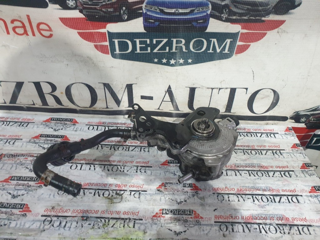 Pompa vacuum originala SKODA Superb I 1.9 TDI 115 cai cod piesa : 038145209N