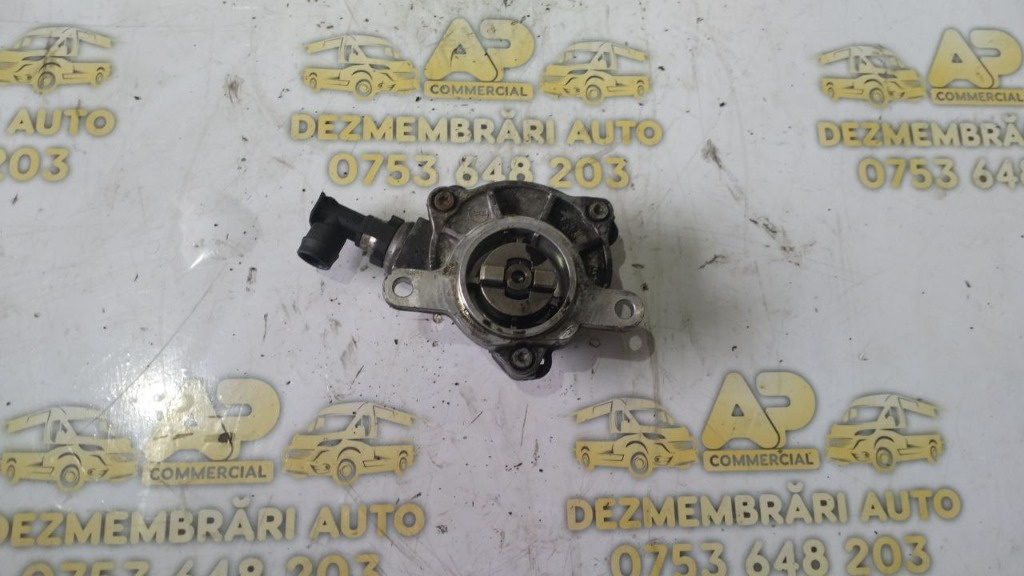 Pompa vacuum RENAULT Trafic II Bus (JL) 2.5 dCi 146 CP cod: 8200640105