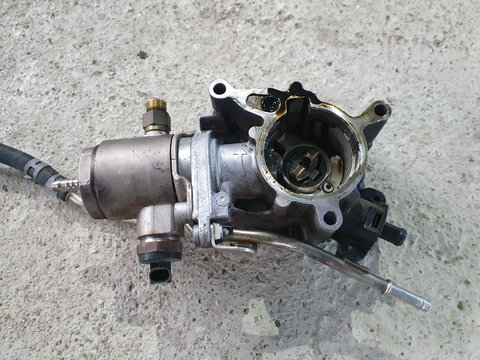 Pompa vacuum Vw Golf 6 2.0 GTi cod 06J145100C