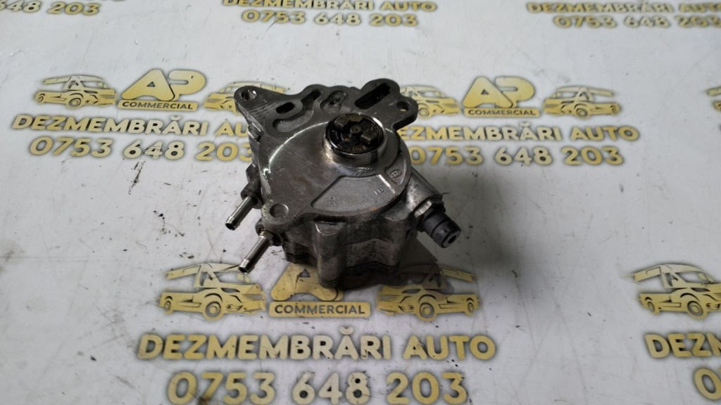 Pompa vacuum VW Golf V Hatchback (1K1) 2.0 TDI 170 CP cod: 03G145209