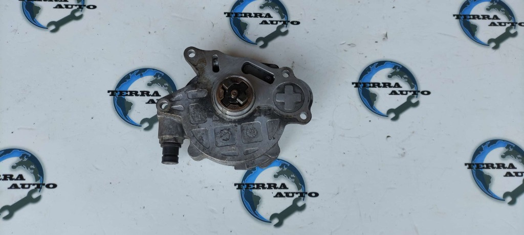 Pompa vacuum VW Passat B6 1.6 TDI 77 KW 105 CP cod motor CAY