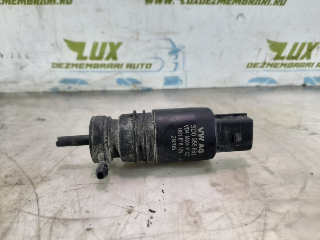 Pompa vas lichid parbriz 3D0955681 Volkswagen VW P