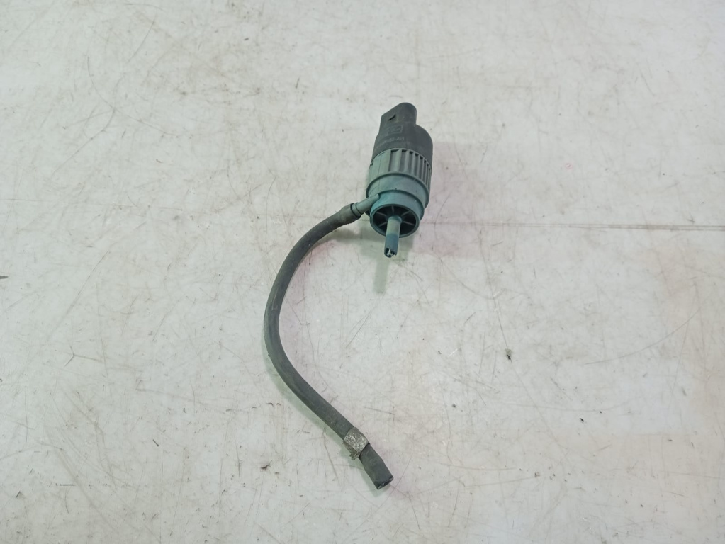 Pompa vas lichid parbriz 6m21-13k082-ab Ford Monde
