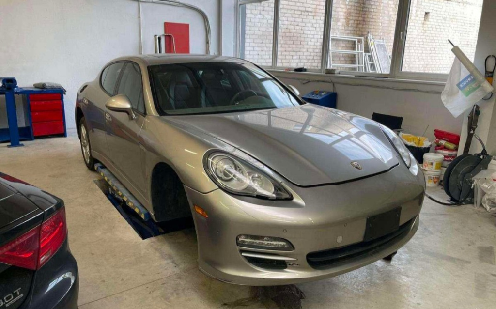 Porsche Panamera 970 3.6B 2011