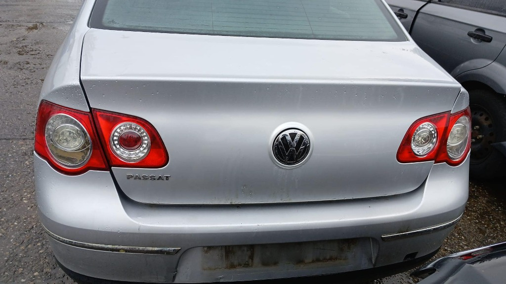 PORTBAGAJ VW PASSAT B6 BERLINA DIN 2008-ARGINTIU