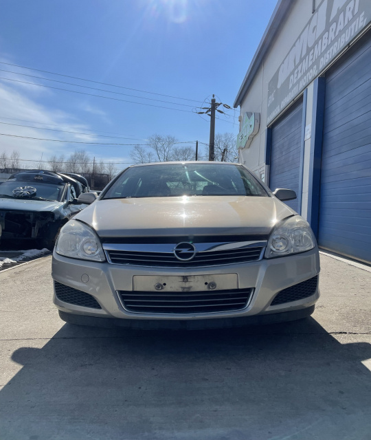 Portfuzeta fata dreapta (*ansamblu cu fuzeta, butuc) Opel Astra H [facelift] [2005 - 2015] Hatchback 5-usi 1.4 ecoFLEX MT (90 hp)