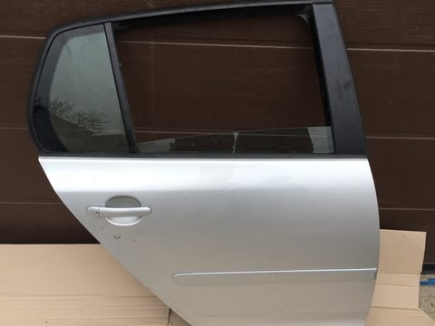 Portiera dreapta spate VW Golf 5 mici zgarieturi