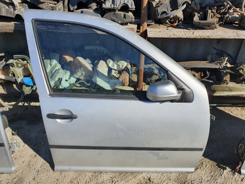 Portiera fata dreapta model 4 usi cu geam mare maner macara electrica broasca Volkswagen Golf 4 hatchback