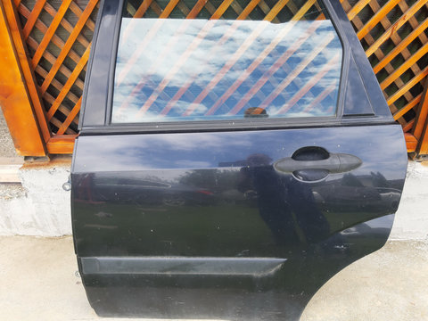 Portiera neagra stanga spate Ford Focus 1 Break fabr. 1998 - 2004