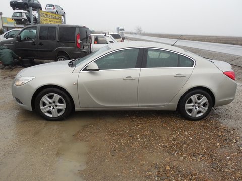 PORTIERA STANGA FATA OPEL INSIGNIA AN 2010