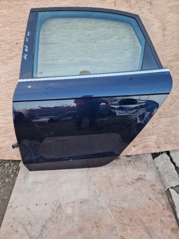 Portiera, ușa stânga spate Audi A4 B8 2010