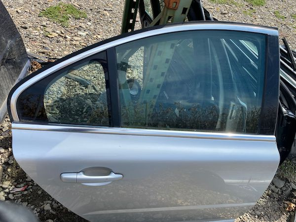 Portiera usa dreapta spate VOLVO S80 200