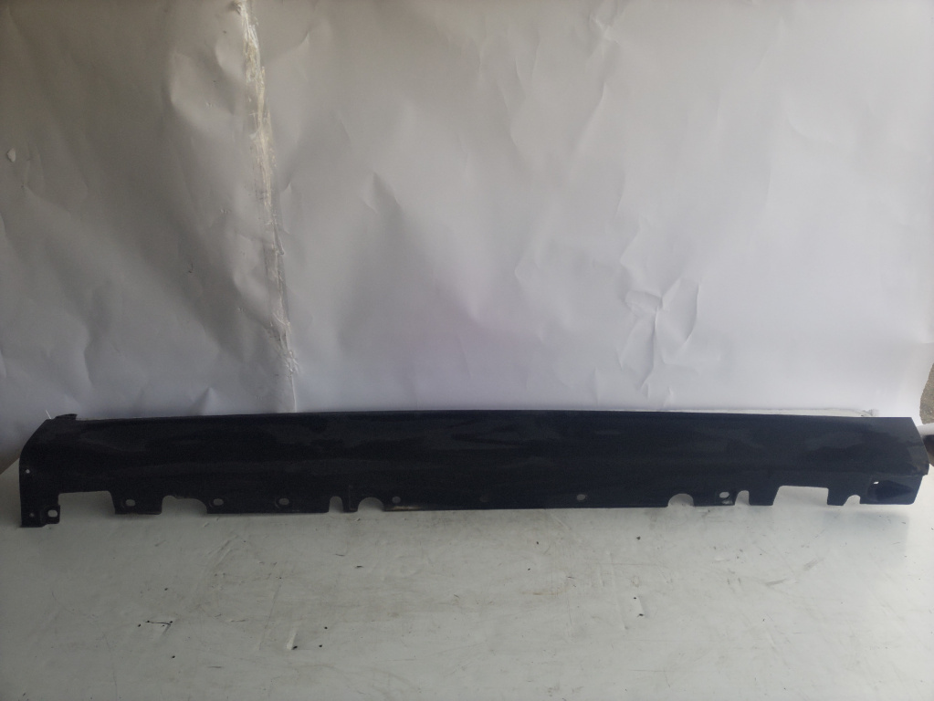 Prag dreapta Bmw X5 E70 an 2009 cod piesa 51777191242-04