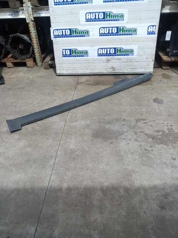 Prag dreapta din plastic 4B0853860(Combi negru) Au