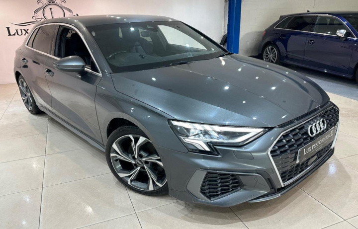 Prag dreapta S-line Audi A3 4 (8Y) [2020