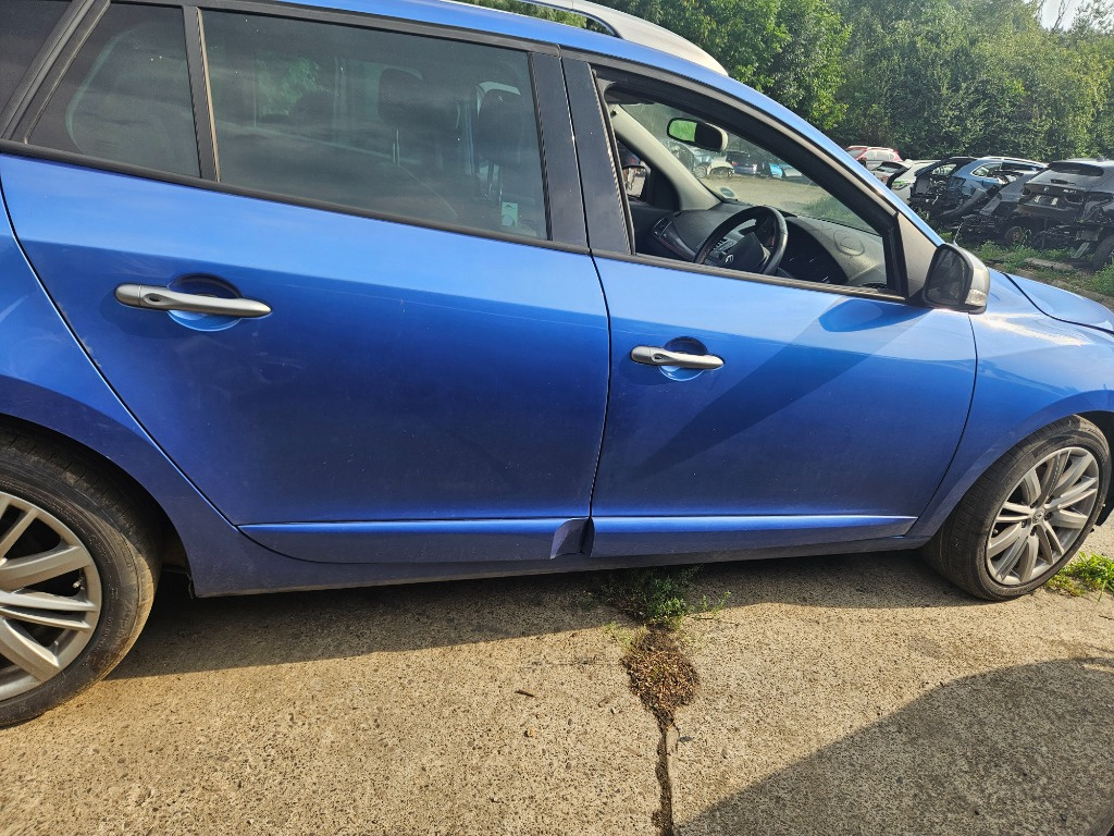 Prag Dreapta Tabla Renault Megane 3 Break