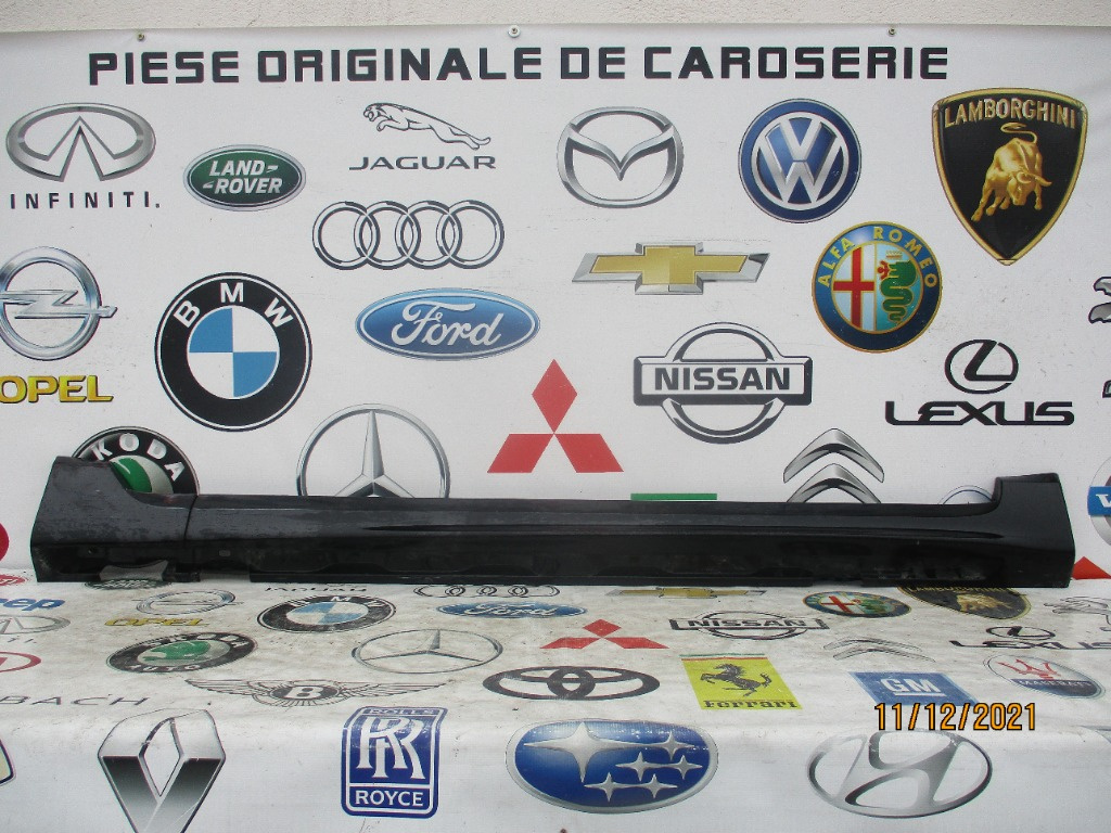 Prag dreapta Volvo V70 2008-2009-2010-2011-2012-2013-2014-2015-2016 Y7V1Q8QVY7