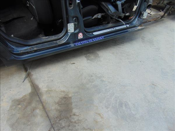Prag Dreapta VW GOLF IV (1J1) 1.6 16V AZD