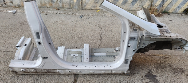 PRAG STALP DREAPTA HYUNDAI I40 2011-2017 COMBI