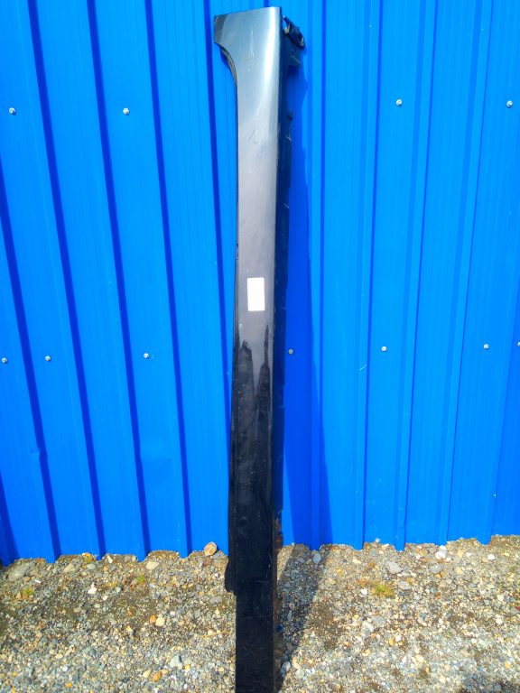 Prag stanga f06 Bmw F06 an 2018 cod piesa 7276345