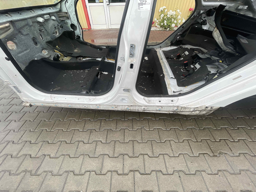 PRAG STANGA HYUNDAI I40 I40 - - (2011 2015)
