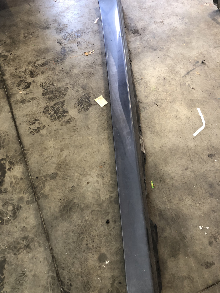 Prag stanga plastic BMW 320 F30 2014