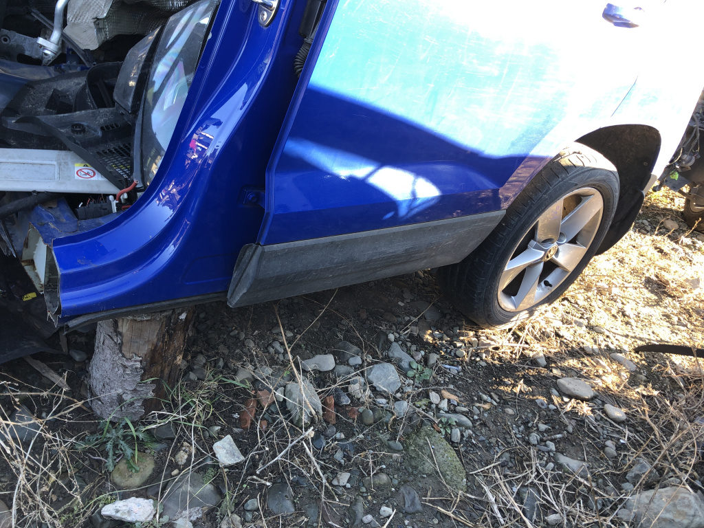Prag stanga tabla Skoda Karoq 2020
