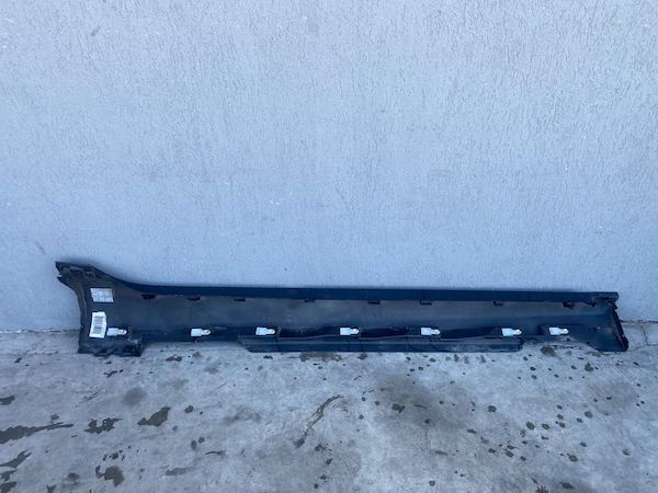 Prag Stanga VOLVO V40 2012-2018 31395042