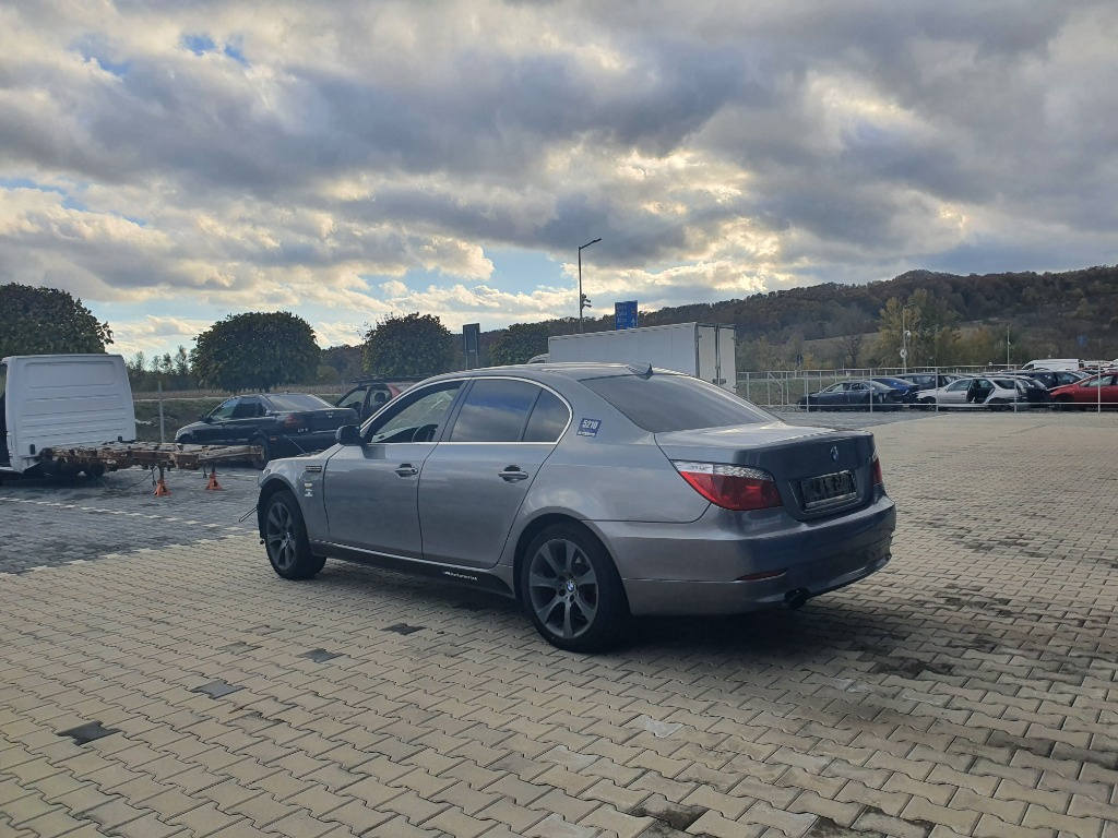 Praguri BMW E60 2009 Sedan 2