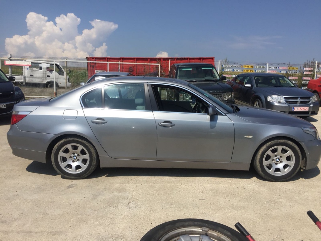 Praguri BMW Seria 5 E60 2004 limuzina 21