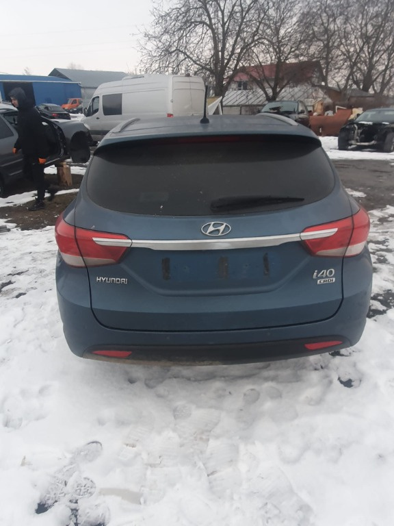 Praguri Hyundai i40 2012 COMBI 1.7CRDI