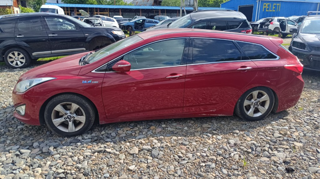 Praguri Hyundai i40 2012 combi 1.7CRDI