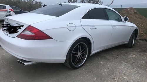 Praguri Mercedes CLS W219 2005 berlina 3