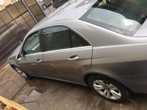 Praguri Mercedes E-Class W212 2013 Limuz