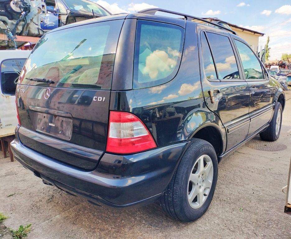 Praguri Mercedes M-Class W163 2004 SUV 2