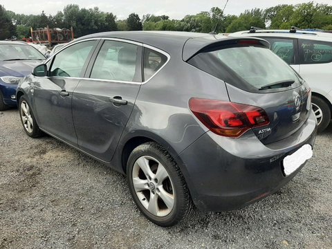 Praguri Opel Astra J 2010 HATCHBACK 1.7 CDTI DTJ