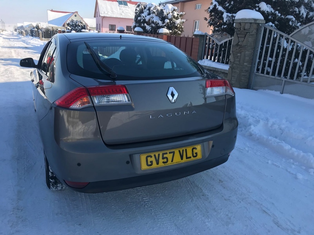 Praguri Renault Laguna 2010 Sedan 1.5