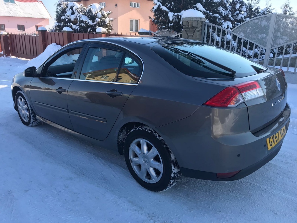 Praguri Renault Laguna 2010 Sedan 1.5