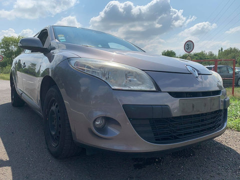 Praguri Renault Megane 3 2011 COMBI 1.5 DCI