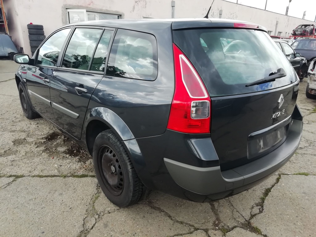 Praguri Renault Megane II 2006 COMBI - B